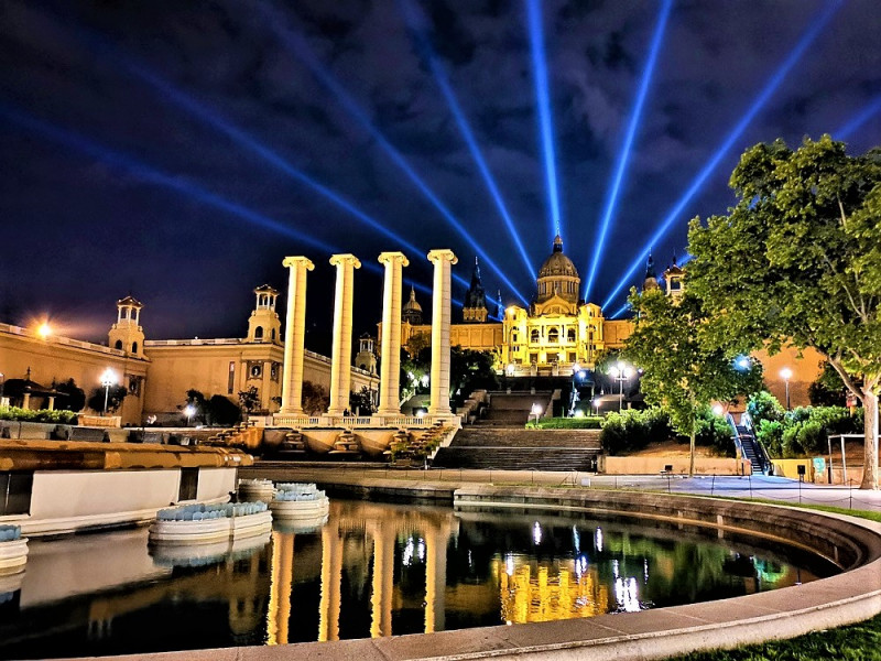 Закохана в сонце Барселона